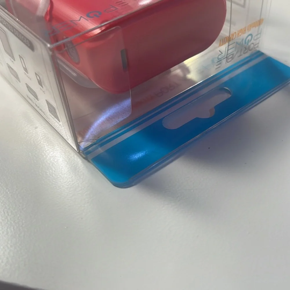 PORTABLE POWER WITH POWER CLIP + MICRO USB CABLE 9.8”